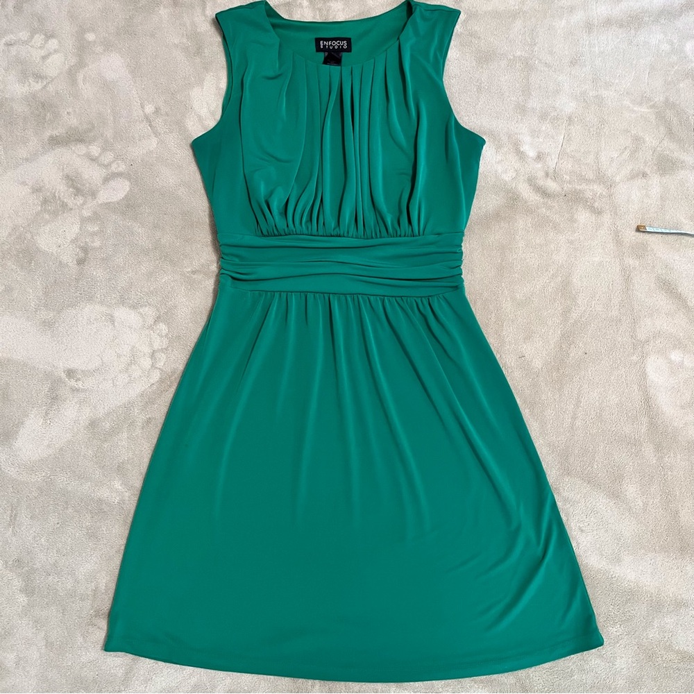 Enfocus Studio green sleeveless dress with fitted ruched waist front pleating